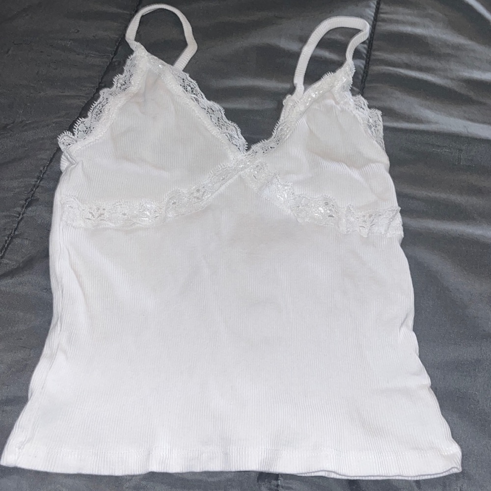 White crop top never worn